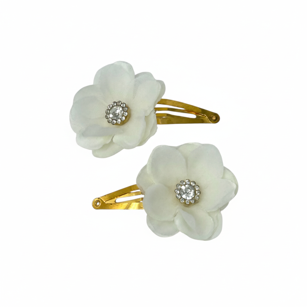Ivory flowers on a snap clips