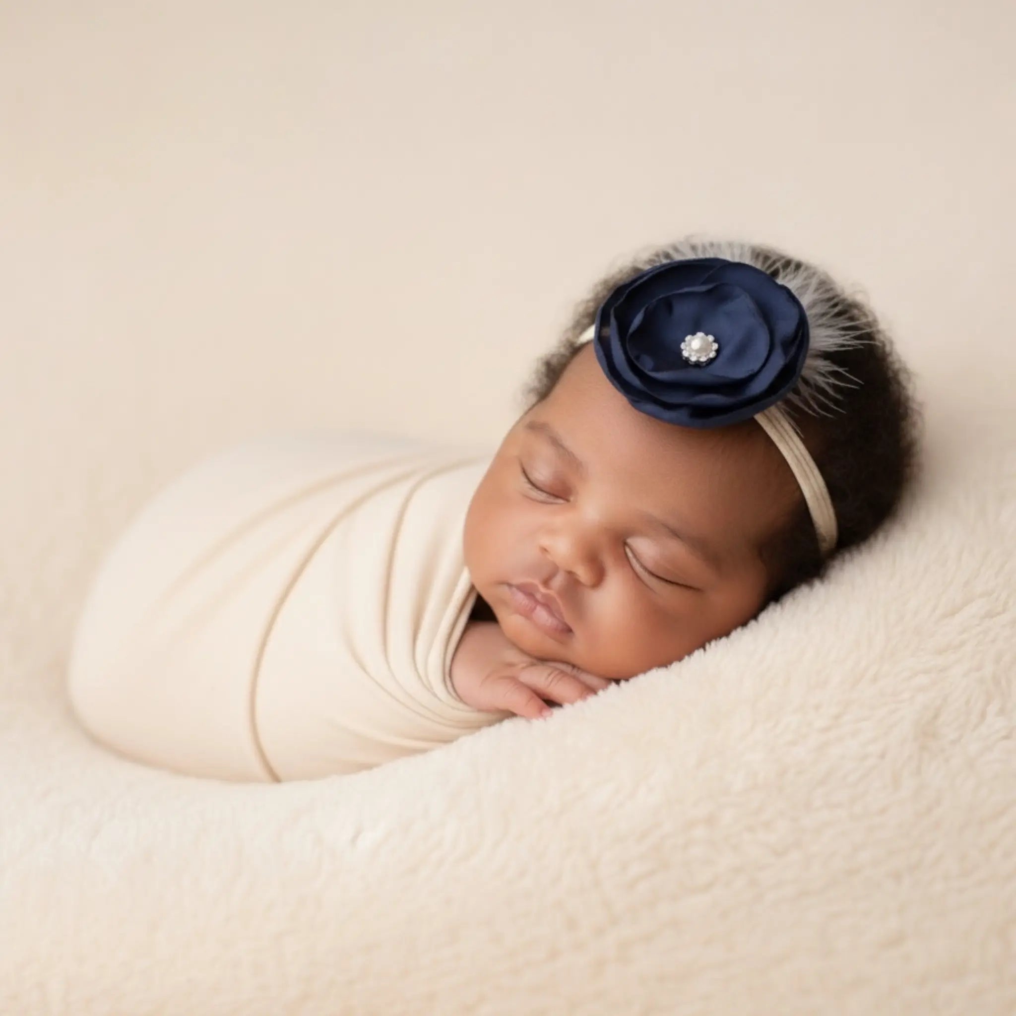 Layared navy flower with feather and netting Cute Cute