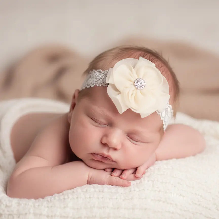 Ivory flower on soft lace Cute Cute