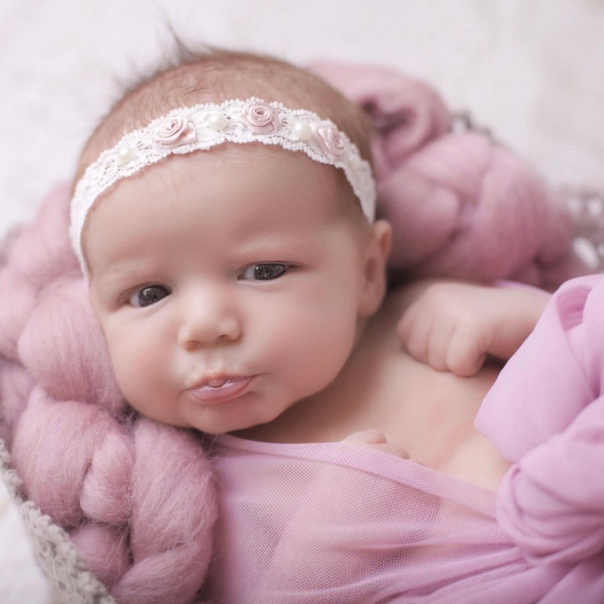 Lace headband with champagne roses