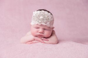 How to safely choose baby hair accessories for your daughter